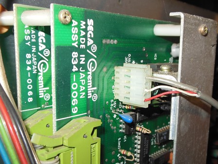 Frogger PCB volume control connector