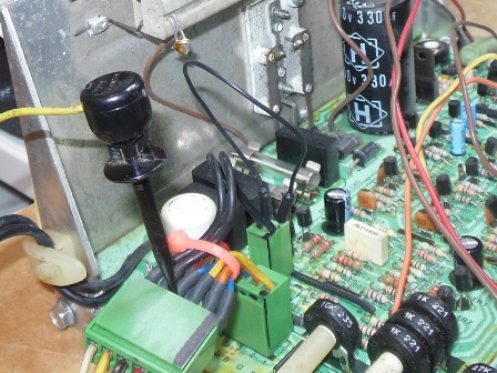 Vertical & horizontal sync input linked