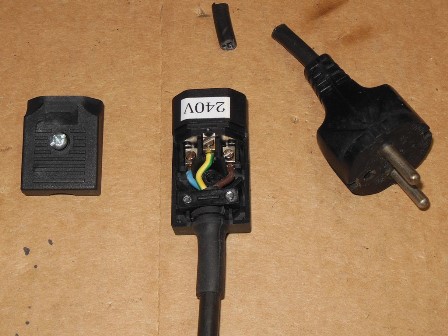 IEC C14 240V plug