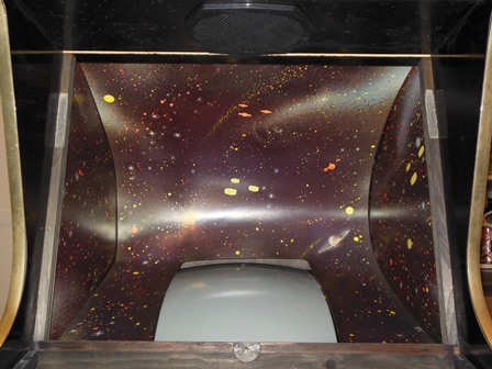 Monitor surround - front