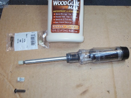 Screw socket fitting tool