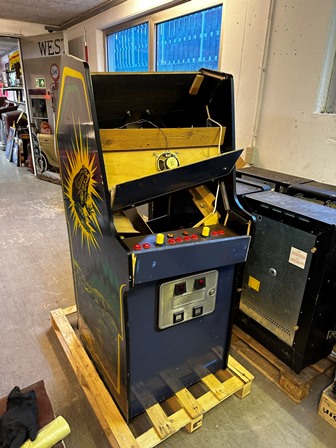 Broken Zaccaria Frogger upright